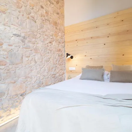 Domina Boutique Χιρόνα